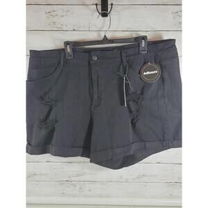 Dollhouse Women’s Boyfriend Black Denim Distressed Shorts 22W NEW Casual